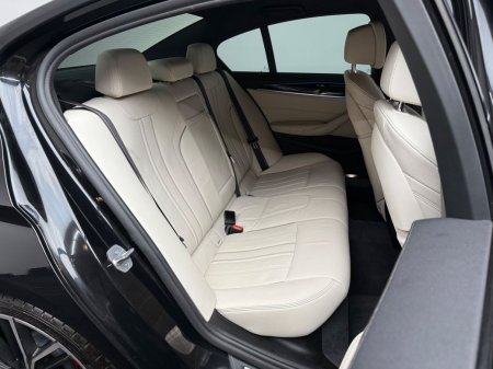 2022 BMW 5-Series - photo 11