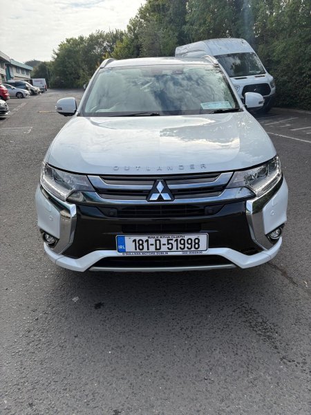2018 Mitsubishi Outlander - photo 2