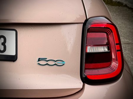 2025 Fiat 500e - photo 14