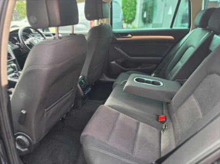2019 Volkswagen Passat - photo 12