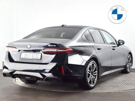 2025 BMW 5-Series - photo 21