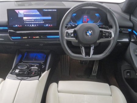 2024 BMW 5-Series - photo 5