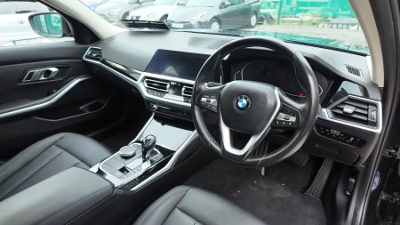 2021 BMW 3-Series - photo 14