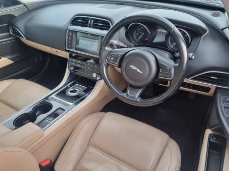 2016 Jaguar XE - photo 4