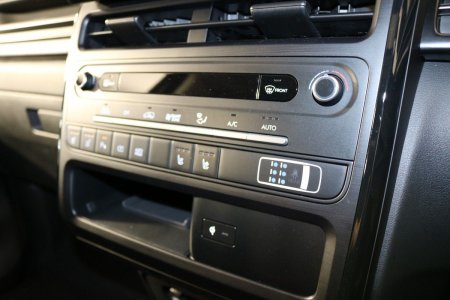 2027 Hyundai Staria - photo 23