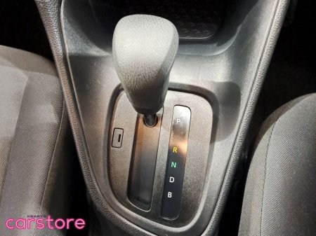 2021 Toyota Yaris - photo 16