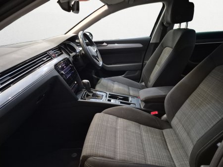 2022 Volkswagen Passat - photo 18
