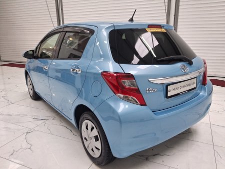 2016 Toyota Vitz - photo 6