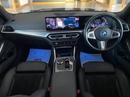 2023 BMW 3-Series - photo 14