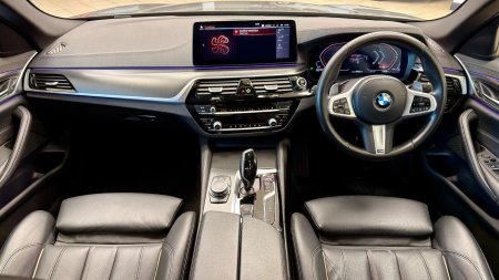 2022 BMW 5-Series - photo 26