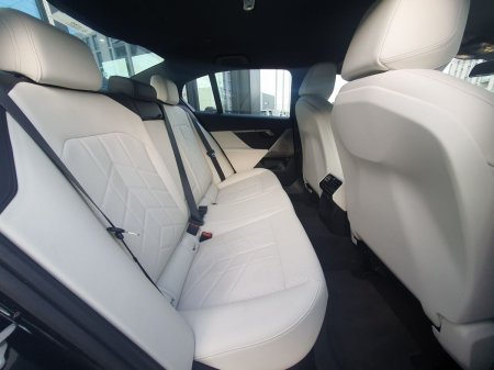 2024 BMW 5-Series - photo 11