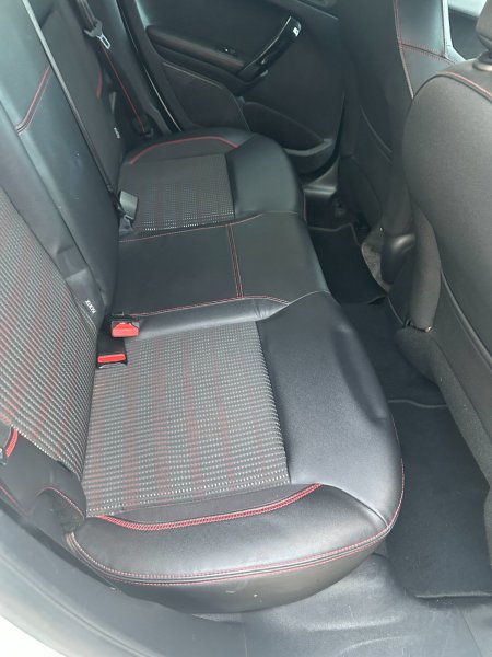 2017 Peugeot 208 - photo 14