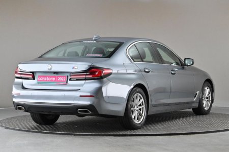 2022 BMW 5-Series - photo 9