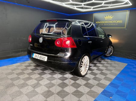 2004 Volkswagen Golf - photo 9