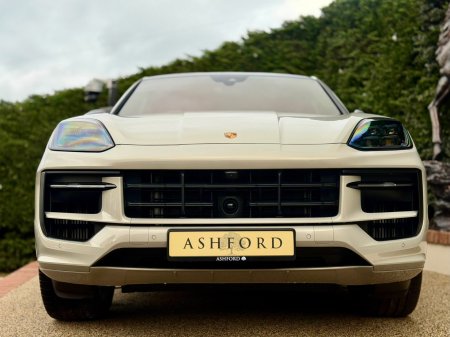 2024 Porsche Cayenne - photo 2