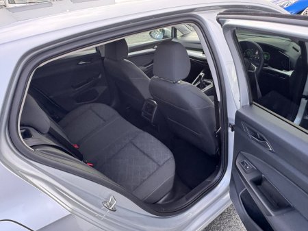 2021 Volkswagen Golf - photo 10