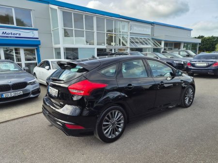 2017 Ford Focus - photo 7