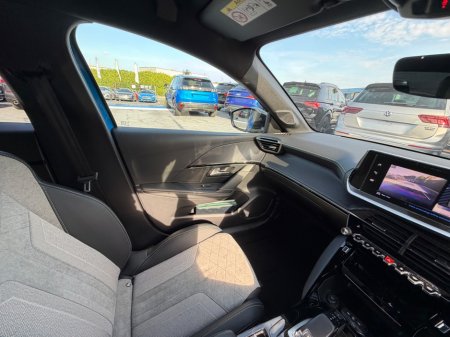 2021 Peugeot 208 - photo 28