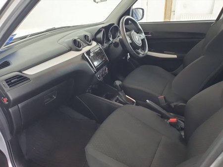 2023 Suzuki Swift - photo 9