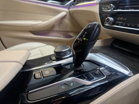 2017 BMW 5-Series - photo 11