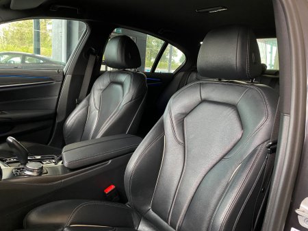 2023 BMW 5-Series - photo 10