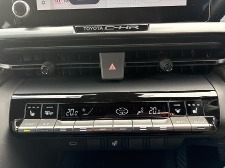 2025 Toyota C-HR - photo 13