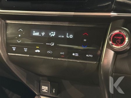 2019 Honda Grace - photo 17