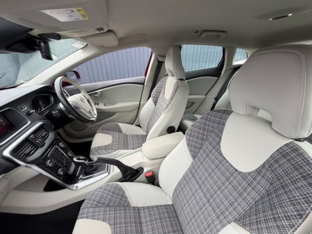 2018 Volvo V40 - photo 48