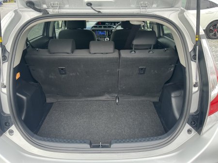 2015 Toyota Aqua - photo 10