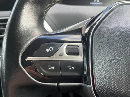 2018 Peugeot 5008 - photo 15