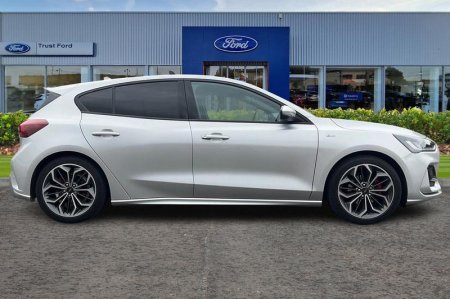 2024 Ford Focus - photo 3