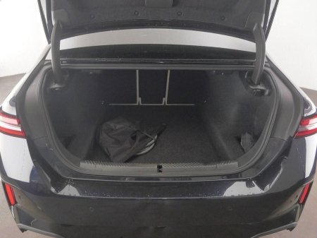 2024 BMW 5-Series - photo 13