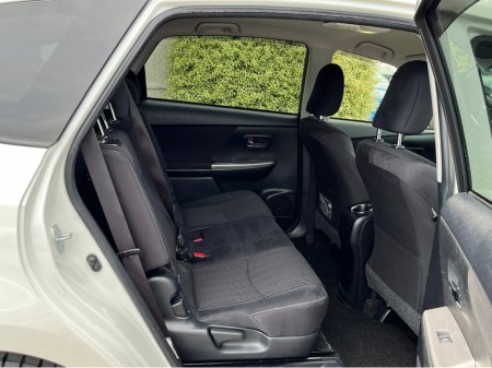 2015 Toyota Prius - photo 10