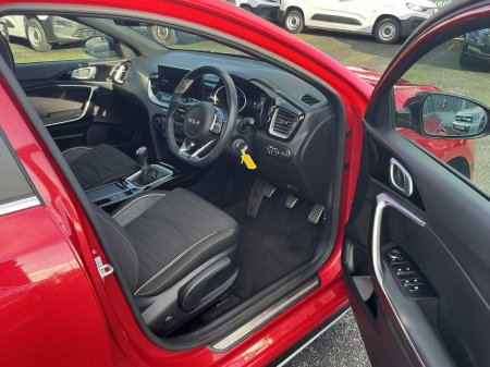 2025 Kia Ceed - photo 13