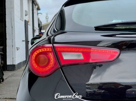 2014 Alfa Romeo Giulietta - photo 9