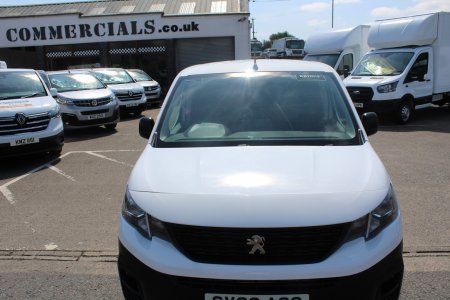 2020 Peugeot Partner - photo 13