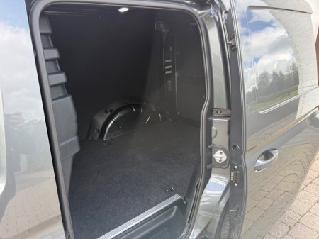 2023 Volkswagen Caddy - photo 18