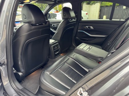 2022 BMW 3-Series - photo 20