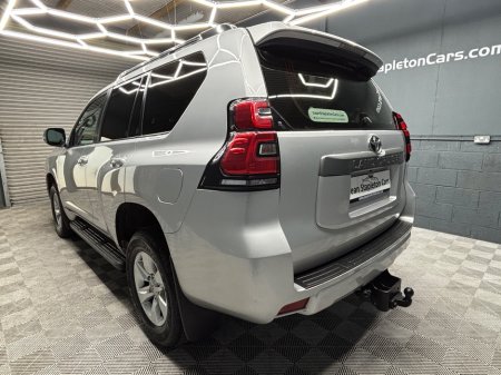 2020 Toyota Land Cruiser - photo 5