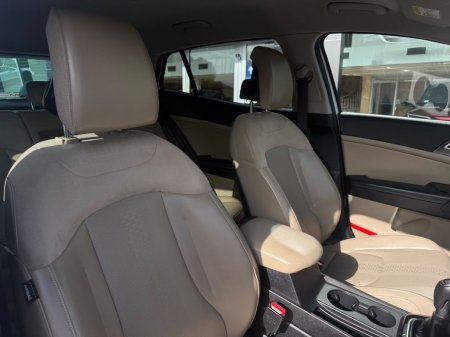 2022 Kia Sportage - photo 6