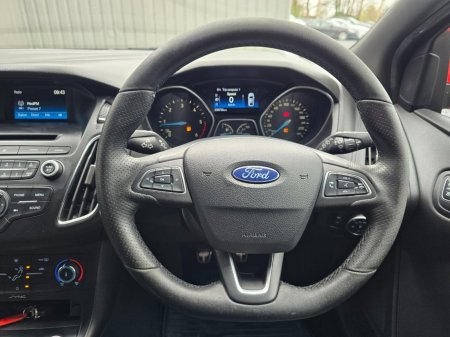 2017 Ford Focus - photo 16