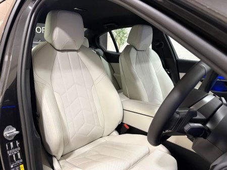 2026 BMW 5-Series - photo 24