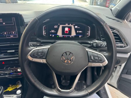 2024 Volkswagen T-Roc - photo 8