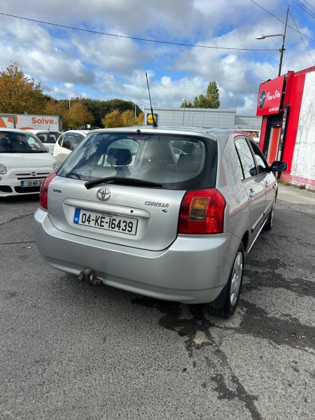 2004 Toyota Corolla - photo 12