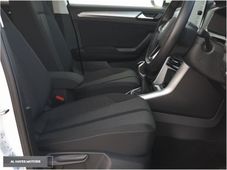 2025 Volkswagen T-Roc - photo 4