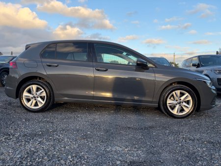 2021 Volkswagen Golf - photo 3