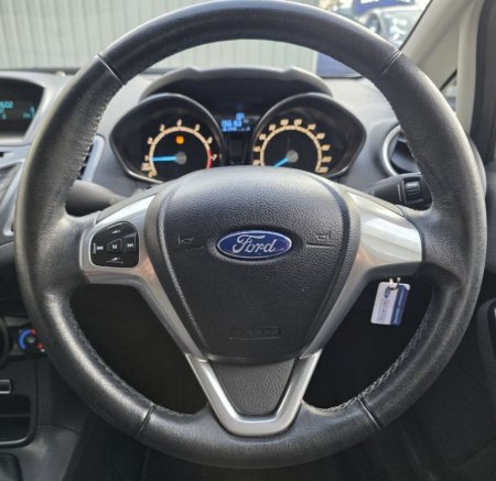 2016 Ford Fiesta - photo 15