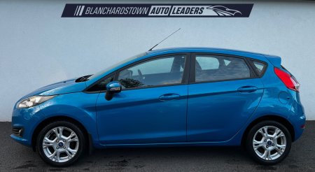 2015 Ford Fiesta - photo 2