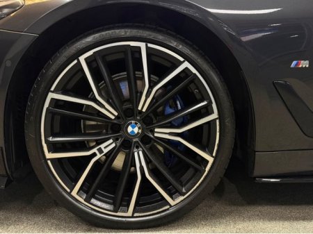 2021 BMW 5-Series - photo 12