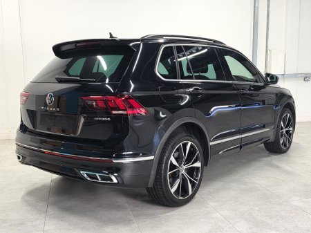 2023 Volkswagen Tiguan - photo 2